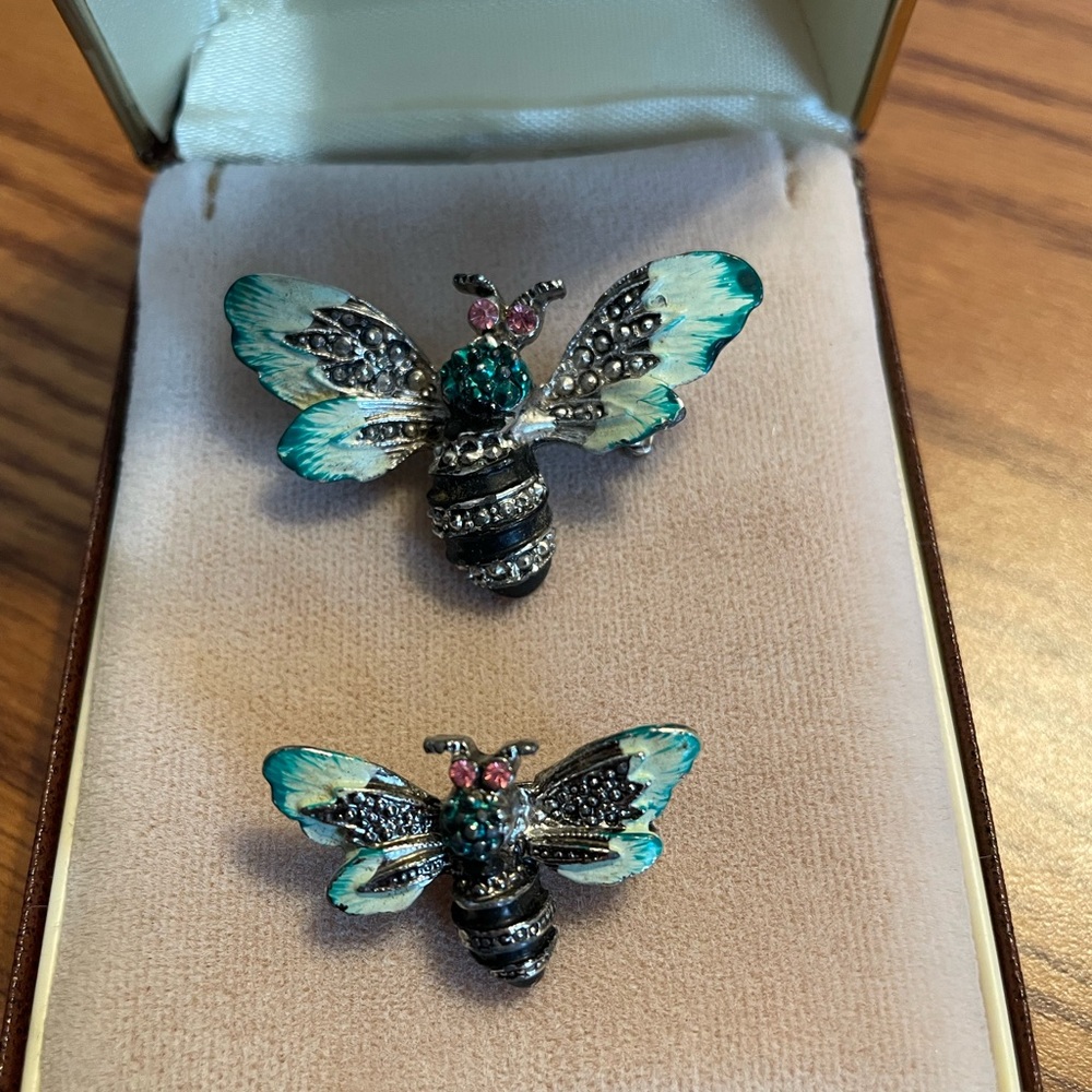 Vintage Bee Brooch